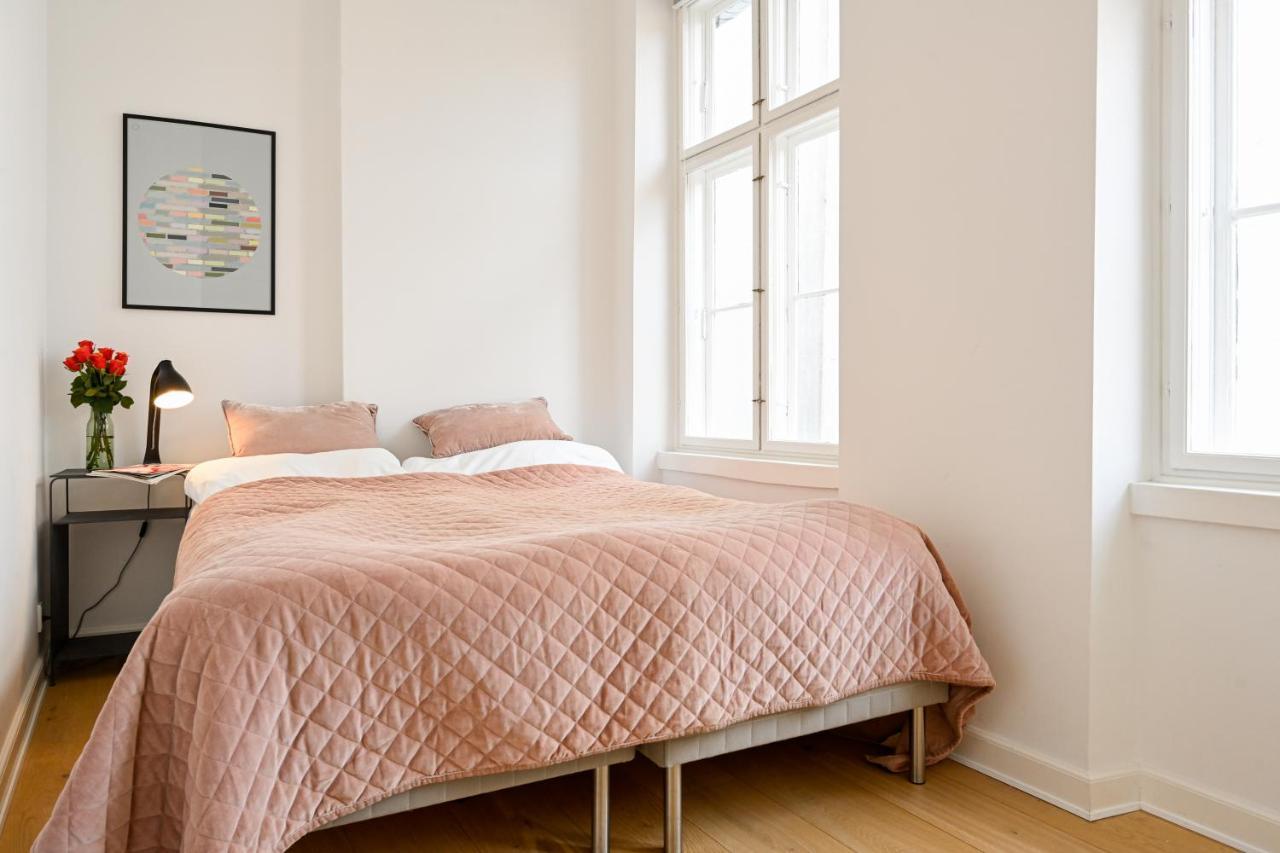 Sanders Arrow - Chic Three-Bedroom Apartment In The Middle Of コペンハーゲン エクステリア 写真