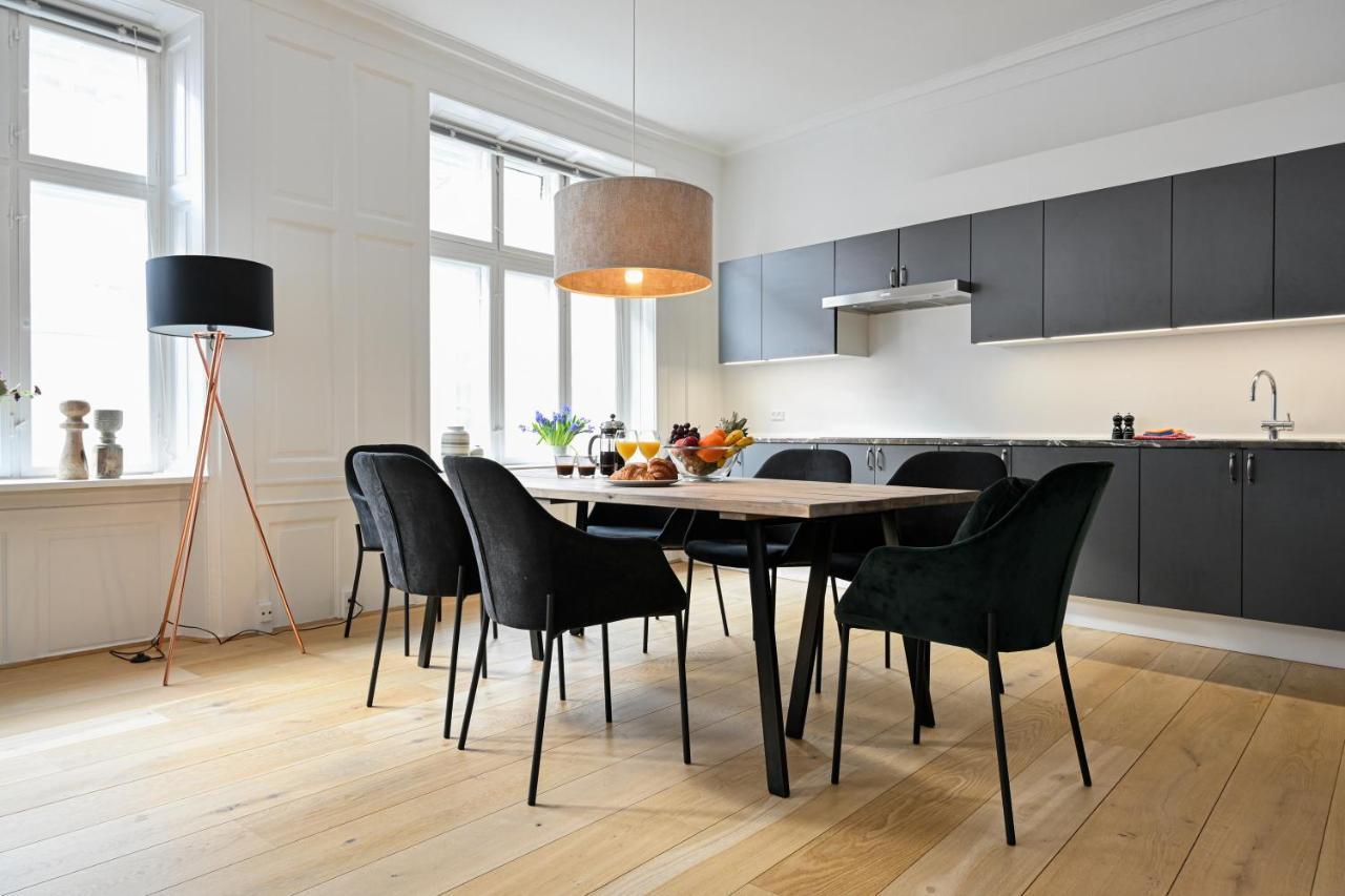 Sanders Arrow - Chic Three-Bedroom Apartment In The Middle Of コペンハーゲン エクステリア 写真