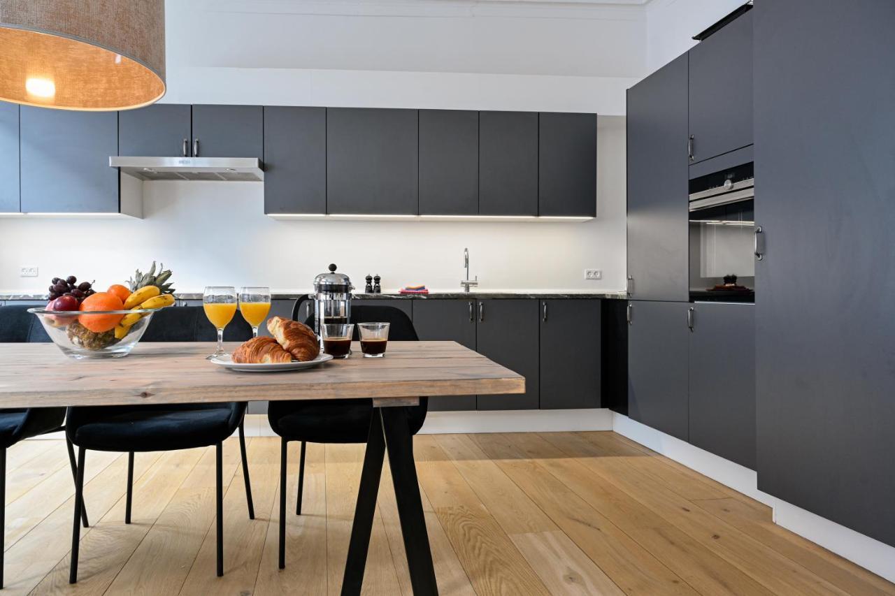 Sanders Arrow - Chic Three-Bedroom Apartment In The Middle Of コペンハーゲン エクステリア 写真